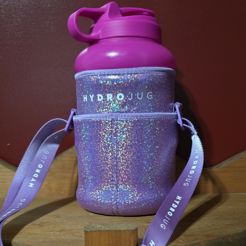 HydroJug Fuchsia Bottle With Two Sleeves